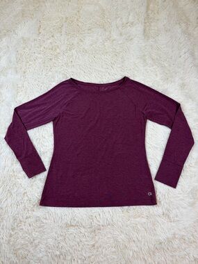 GAP Women's Athletic Long Sleeve Tee